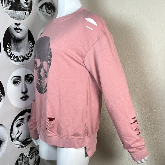 🩷💀 Distressed Mauve Skull Print Sweat Shirt, Sz M 💀🩷 - Picture 3 of 9